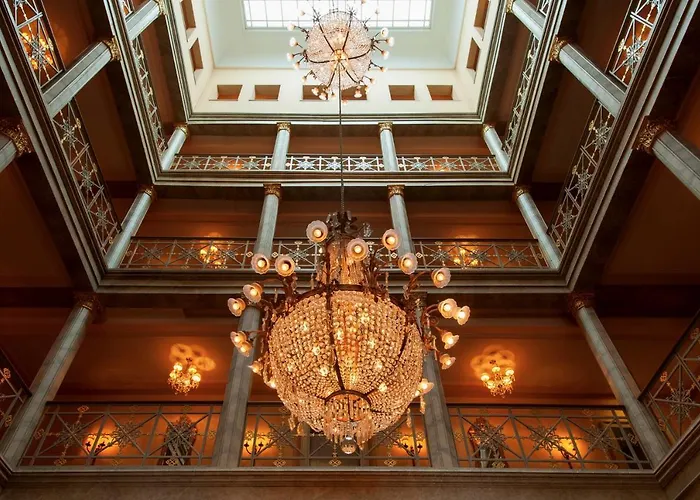Grand Hotel LES TROIS ROIS