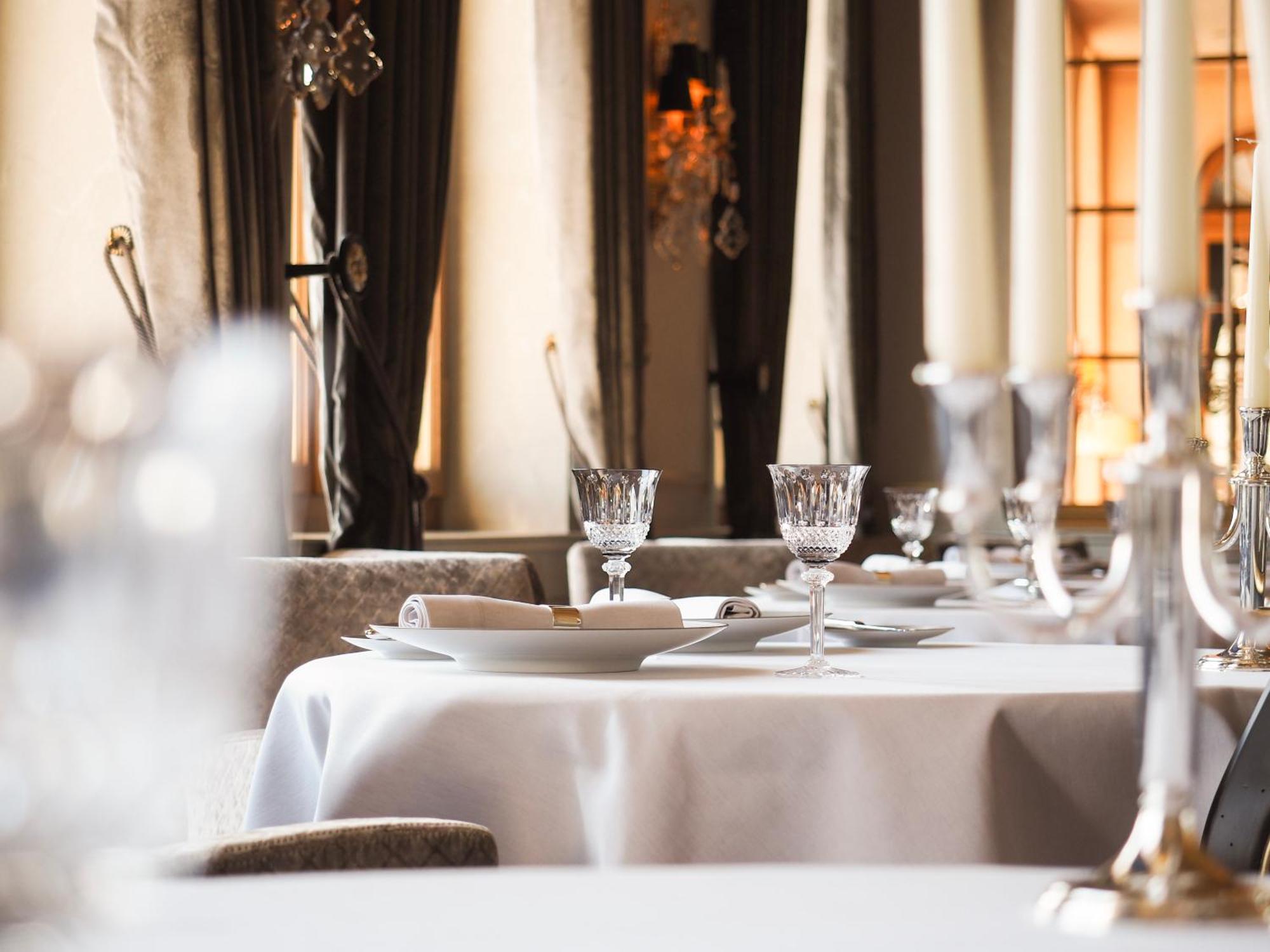 Grand Les Trois Rois Hotel Basel